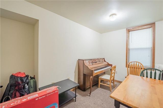 1010 S Farwell Street #1010, Eau Claire, WI 54701