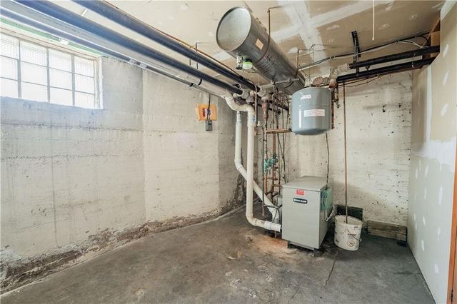 1010 S Farwell Street #1010, Eau Claire, WI 54701