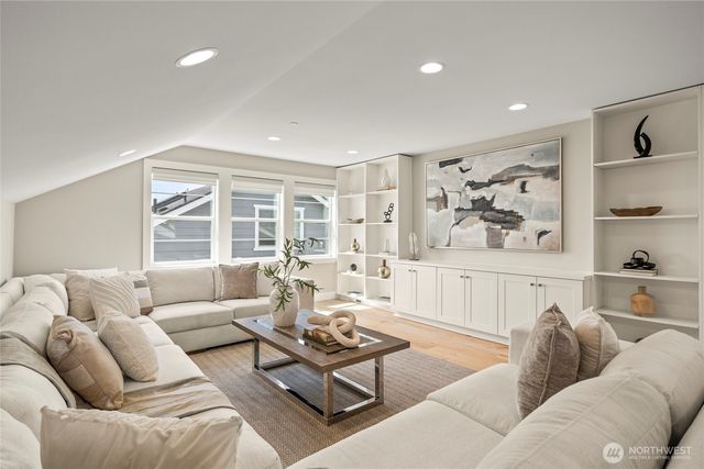 12140 173rd Place NE, Redmond, WA 98052