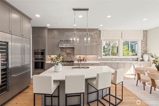 12140 173rd Place NE, Redmond, WA 98052