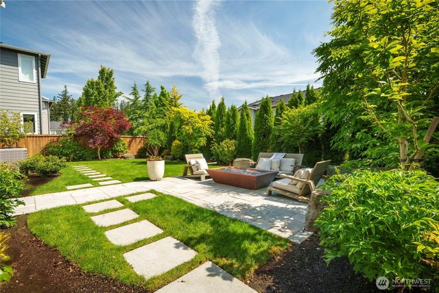 12140 173rd Place NE, Redmond, WA 98052