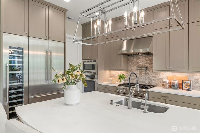 12140 173rd Place NE, Redmond, WA 98052