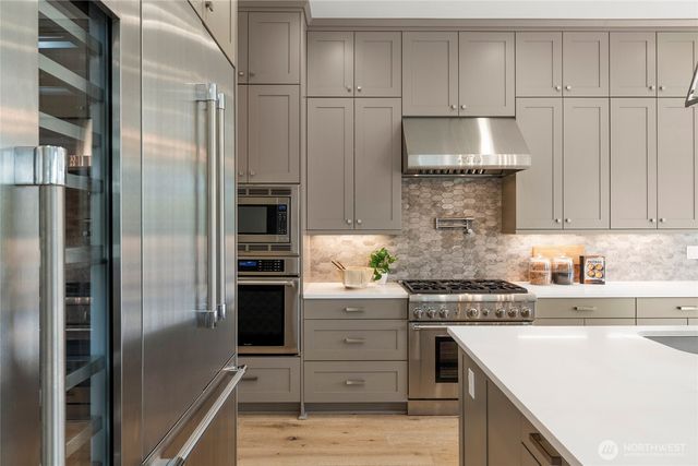 12140 173rd Place NE, Redmond, WA 98052