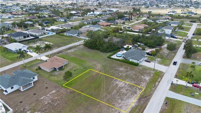 2816 NW 5th ST, Cape Coral, FL 33993