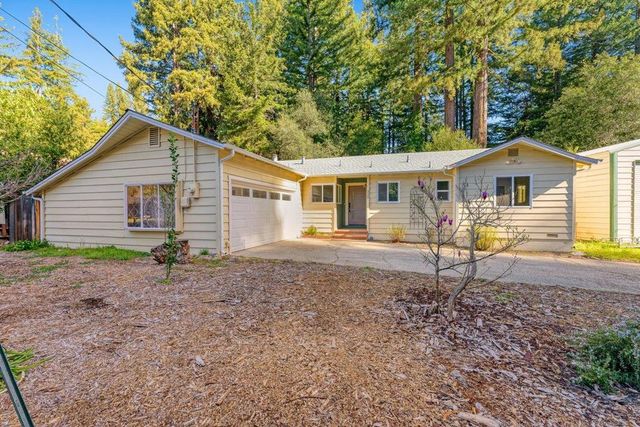 215 Moon Drive, Boulder Creek, CA 95006