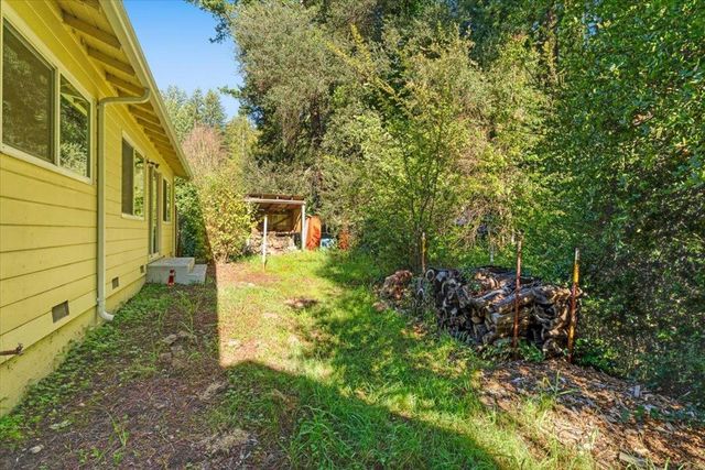 215 Moon Drive, Boulder Creek, CA 95006