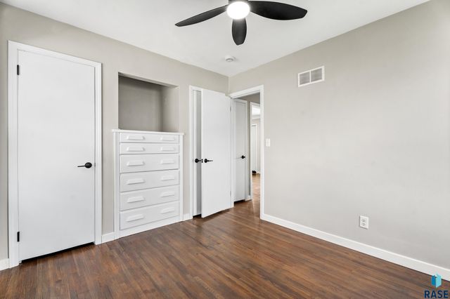 100 W 1st St Street, Tea, SD 57064