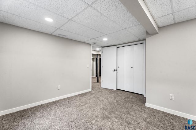 100 W 1st St Street, Tea, SD 57064