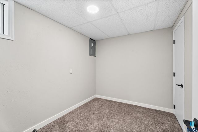 100 W 1st St Street, Tea, SD 57064