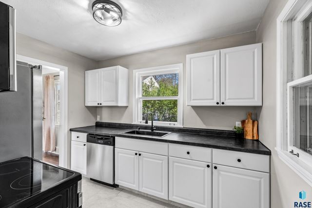 100 W 1st St Street, Tea, SD 57064