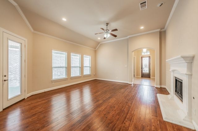 568 Enfield Drive, Frisco, TX 75036