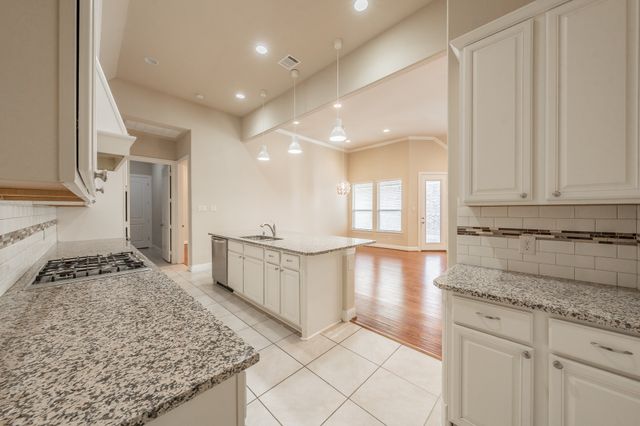 568 Enfield Drive, Frisco, TX 75036