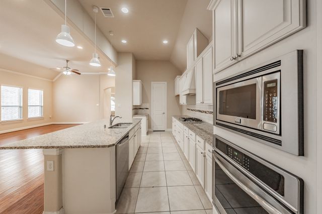 568 Enfield Drive, Frisco, TX 75036