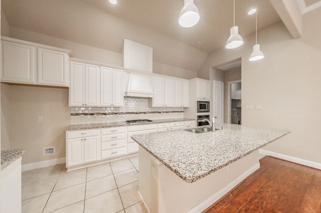 568 Enfield Drive, Frisco, TX 75036