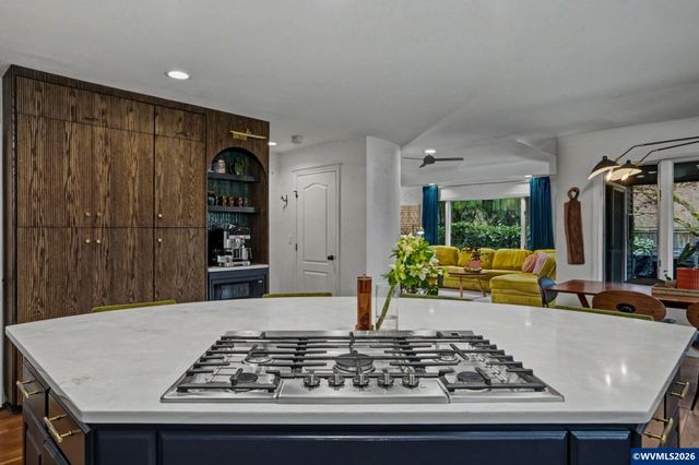 670 Palisades Dr SE, Salem, OR 97302