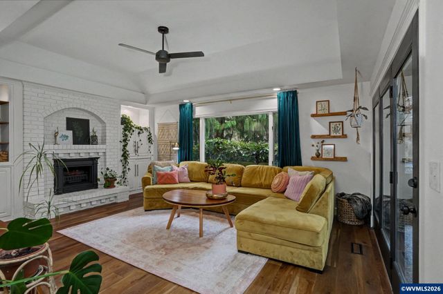 670 Palisades Dr SE, Salem, OR 97302