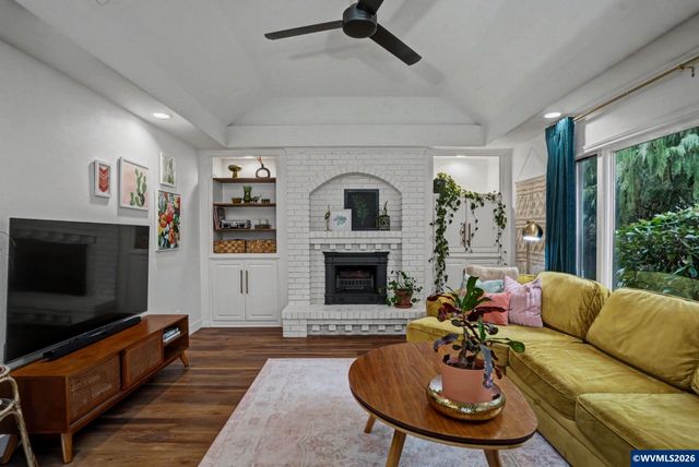 670 Palisades Dr SE, Salem, OR 97302