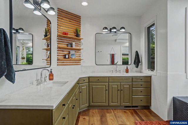 670 Palisades Dr SE, Salem, OR 97302