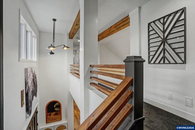 670 Palisades Dr SE, Salem, OR 97302