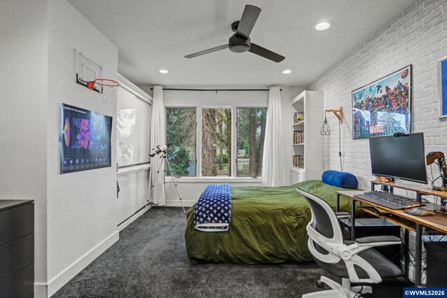 670 Palisades Dr SE, Salem, OR 97302