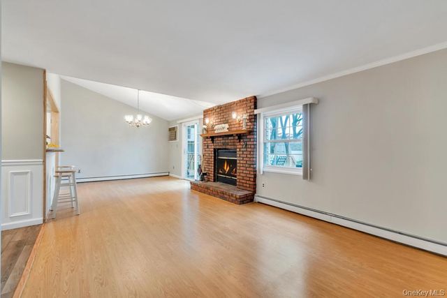 61 Pitchpine Place, Medford, NY 11763