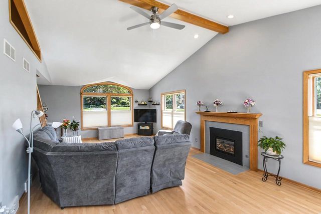 W14222 Selwood Drive, Prairie Du Sac, WI 53578