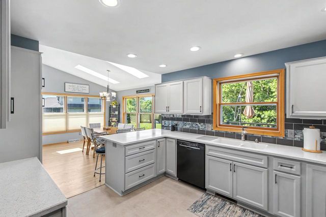 W14222 Selwood Drive, Prairie Du Sac, WI 53578