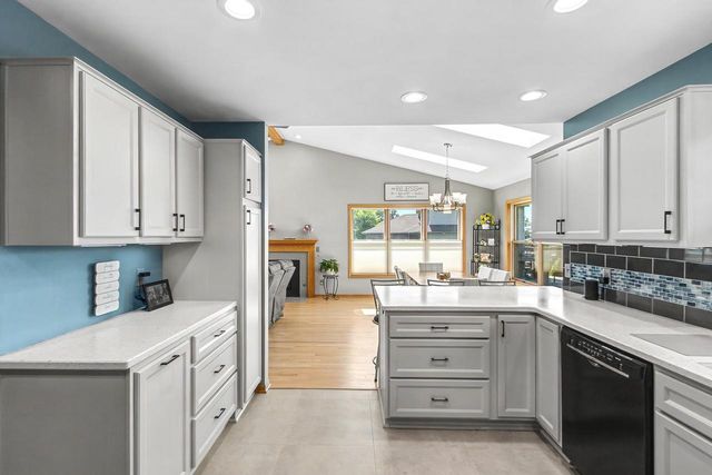 W14222 Selwood Drive, Prairie Du Sac, WI 53578