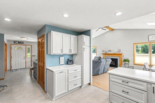 W14222 Selwood Drive, Prairie Du Sac, WI 53578
