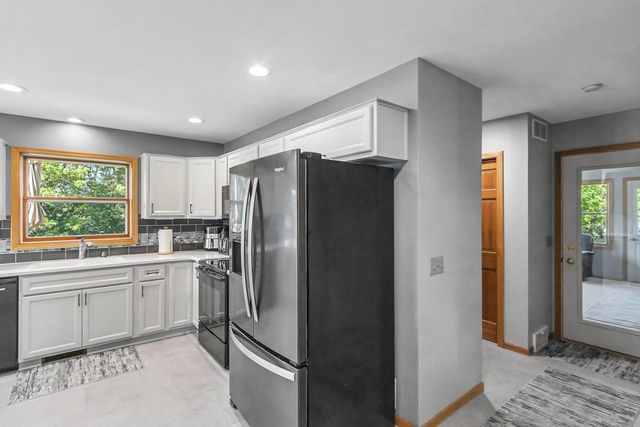 W14222 Selwood Drive, Prairie Du Sac, WI 53578