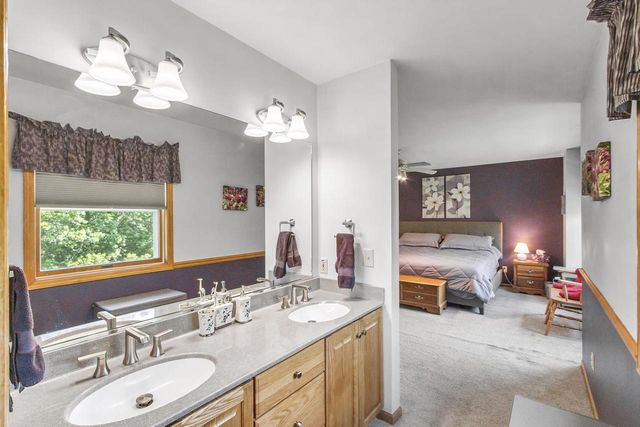 W14222 Selwood Drive, Prairie Du Sac, WI 53578