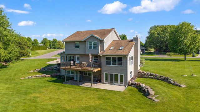 W14222 Selwood Drive, Prairie Du Sac, WI 53578