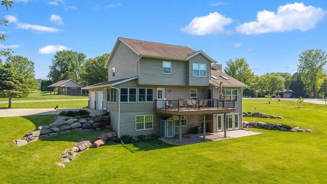 W14222 Selwood Drive, Prairie Du Sac, WI 53578