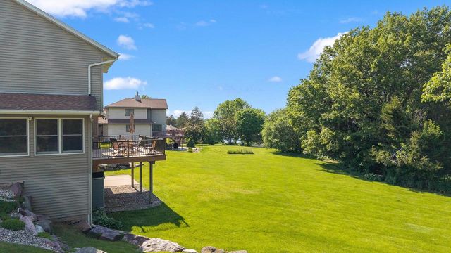 W14222 Selwood Drive, Prairie Du Sac, WI 53578