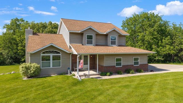W14222 Selwood Drive, Prairie Du Sac, WI 53578
