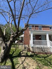 1010 FOXRIDGE LN, Essex, MD 21221