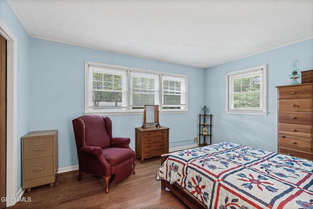 24 Ellen Lane, Glenville, NY 12302