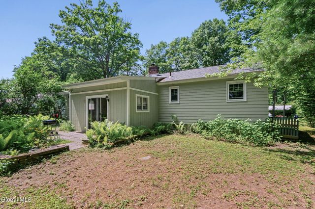 24 Ellen Lane, Glenville, NY 12302