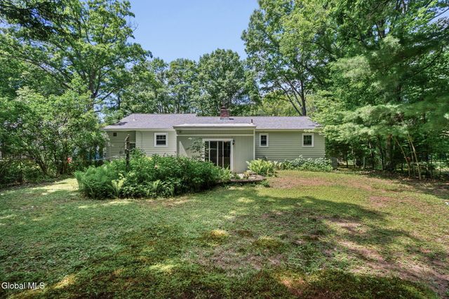 24 Ellen Lane, Glenville, NY 12302