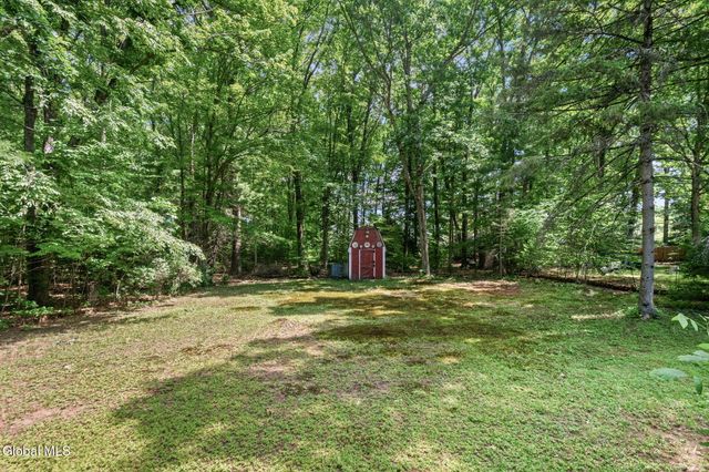 24 Ellen Lane, Glenville, NY 12302