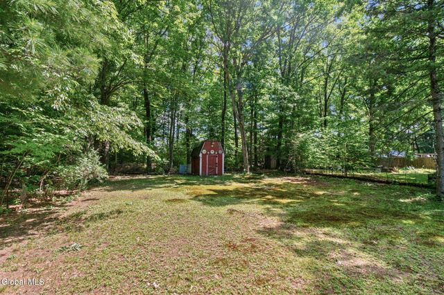 24 Ellen Lane, Glenville, NY 12302