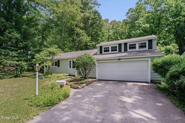 24 Ellen Lane, Glenville, NY 12302