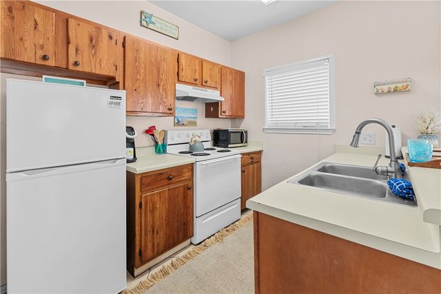 15010 Leeward Dr 104, Corpus Christi, TX 78418