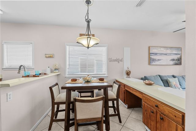 15010 Leeward Dr 104, Corpus Christi, TX 78418