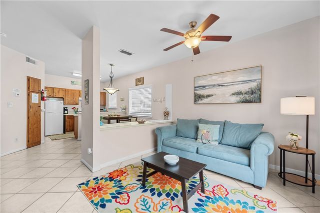 15010 Leeward Dr 104, Corpus Christi, TX 78418