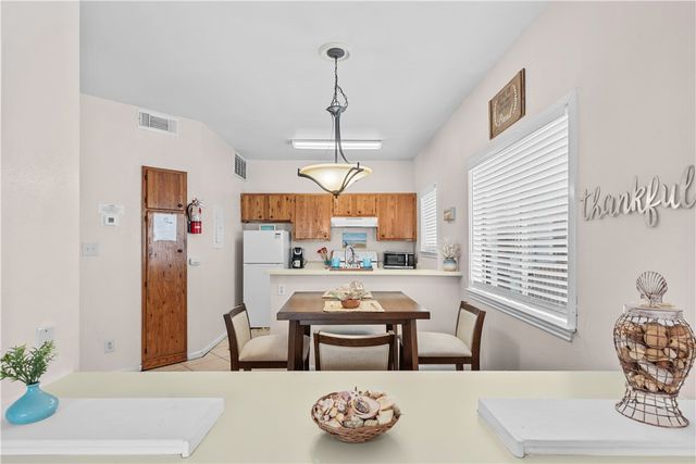 15010 Leeward Dr 104, Corpus Christi, TX 78418