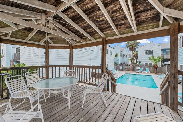 15010 Leeward Dr 104, Corpus Christi, TX 78418