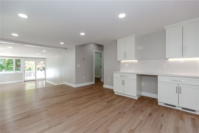 1855 Old Louisquissett Pike, Lincoln, RI 02865
