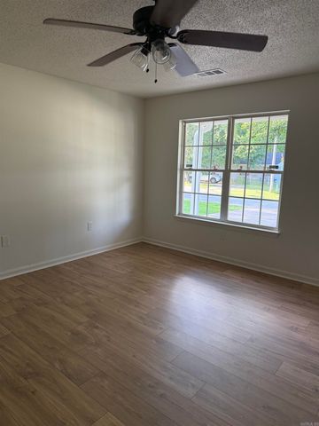1438 David Lee, Haskell, AR 72015