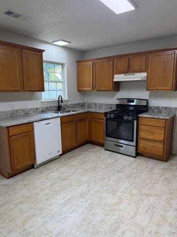 1438 David Lee, Haskell, AR 72015